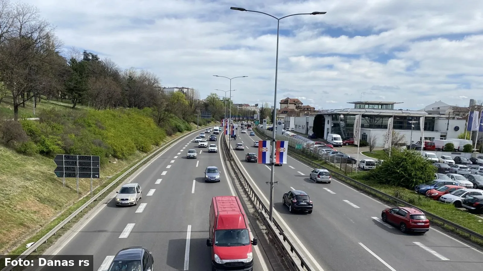 AMSS: Jesenji uslovi, mokri i klizavi putevi
