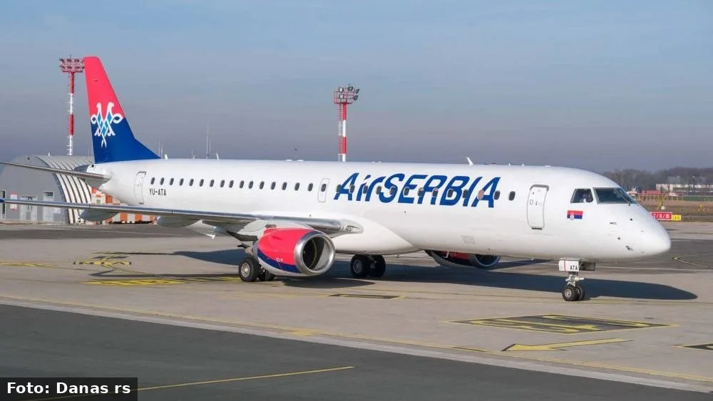 Oštećen avion Er Srbije na aerodromu u Parizu